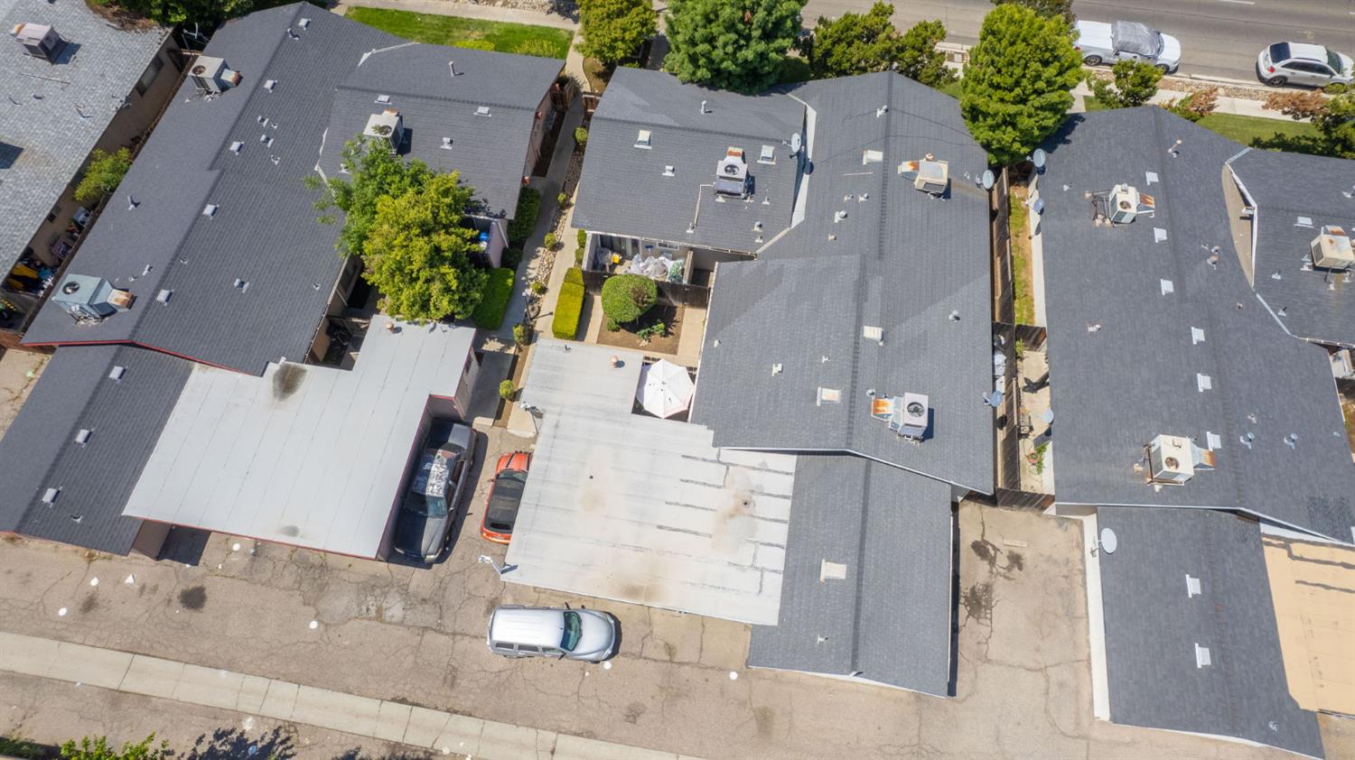 6250 N Fresno St, Fresno, CA 93710