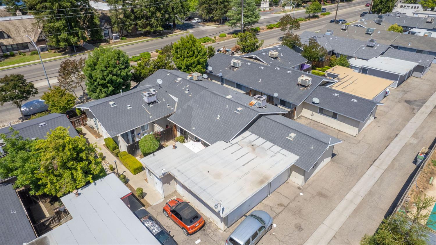 6250 N Fresno St, Fresno, CA 93710