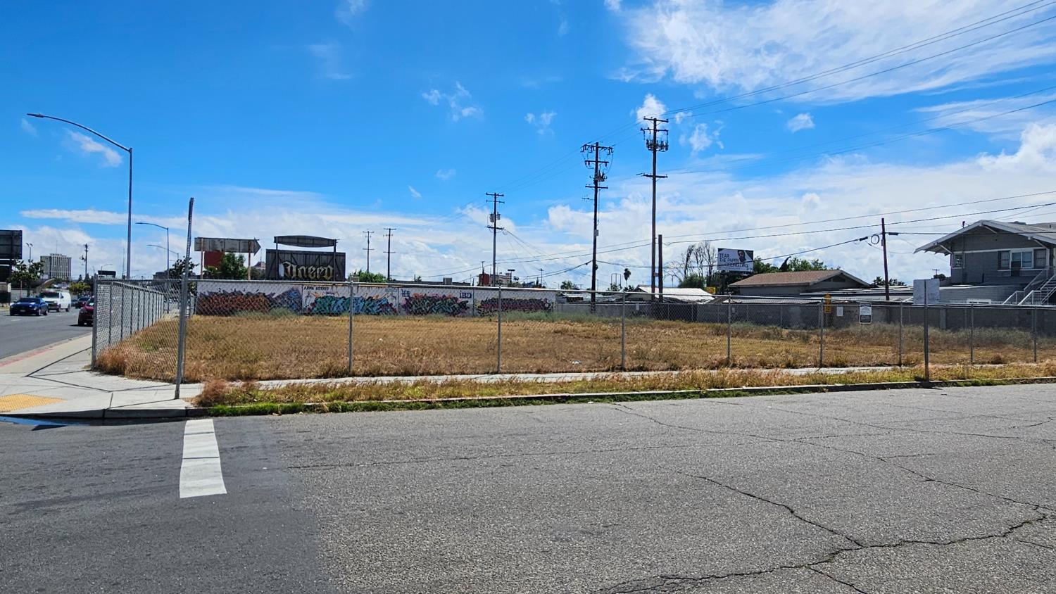 367 N Abby St, Fresno, CA 93701