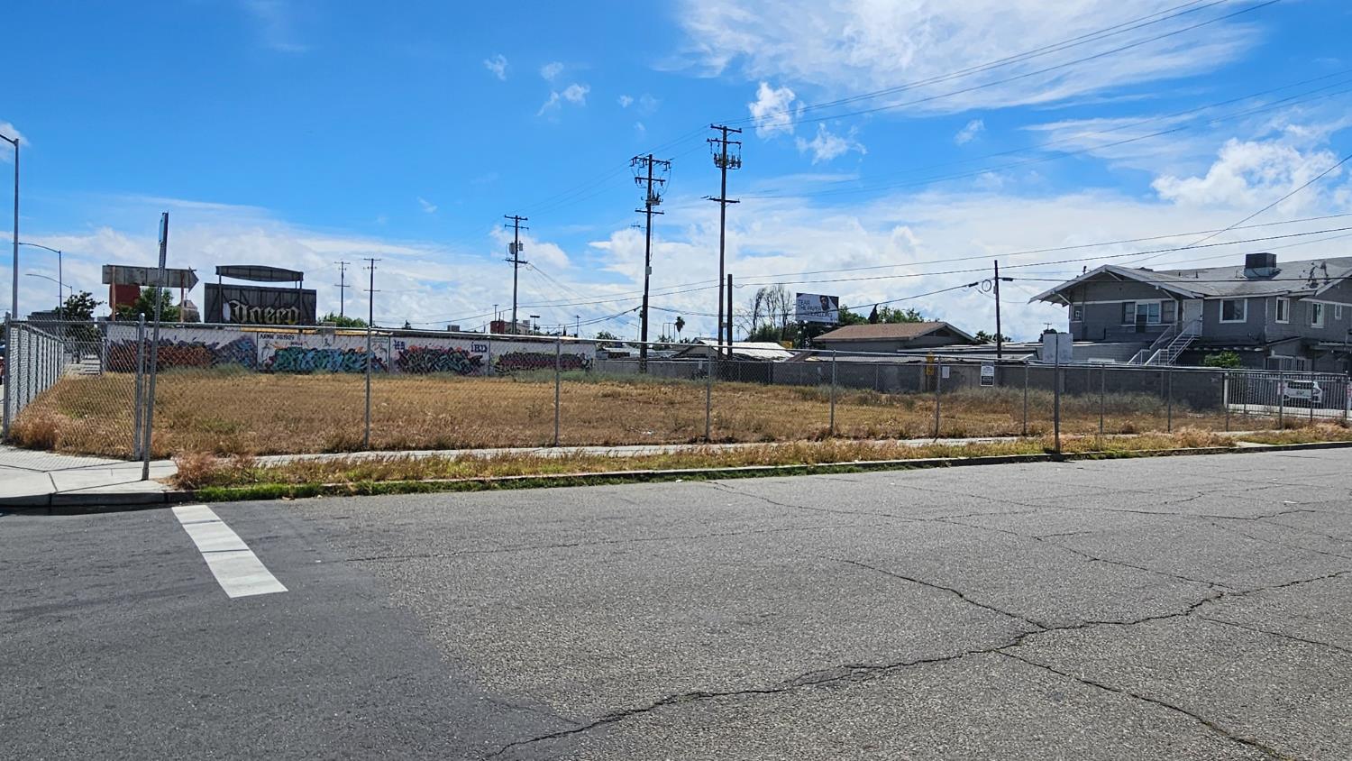 367 N Abby St, Fresno, CA 93701