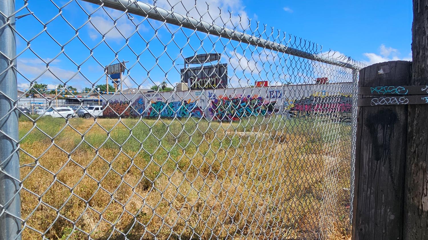 367 N Abby St, Fresno, CA 93701