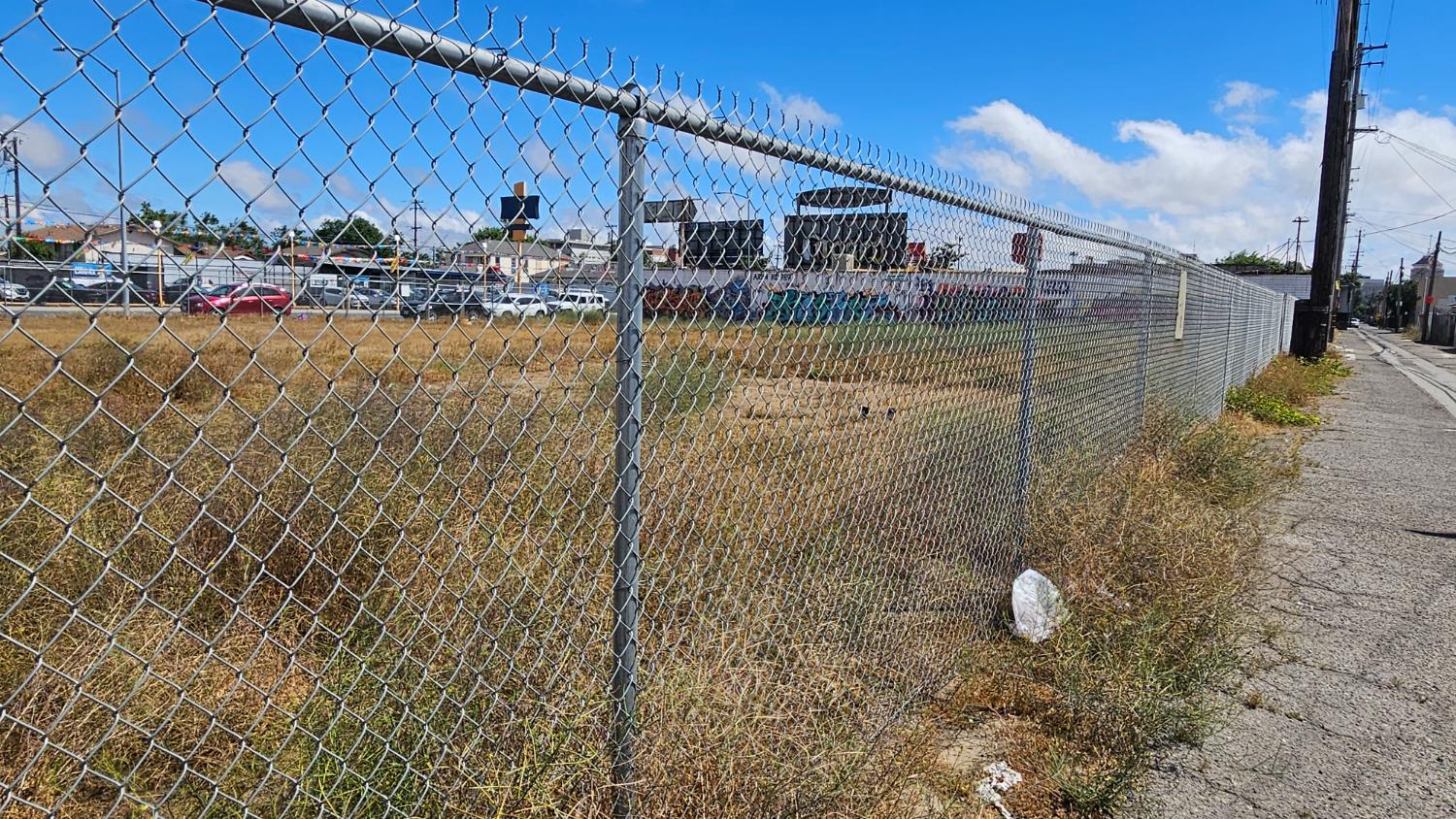 367 N Abby St, Fresno, CA 93701