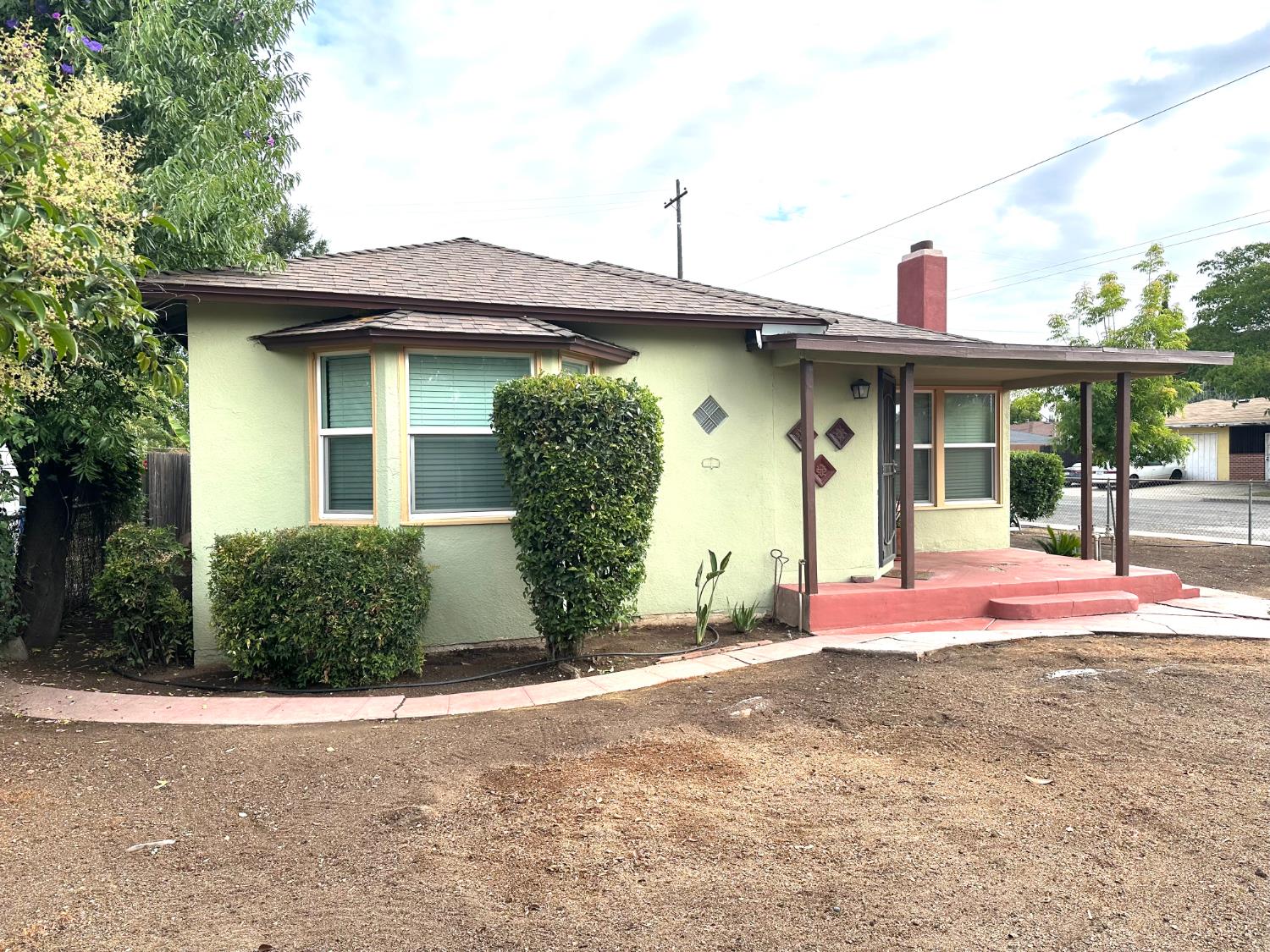 93 E Andrews Ave, Fresno, CA 93704