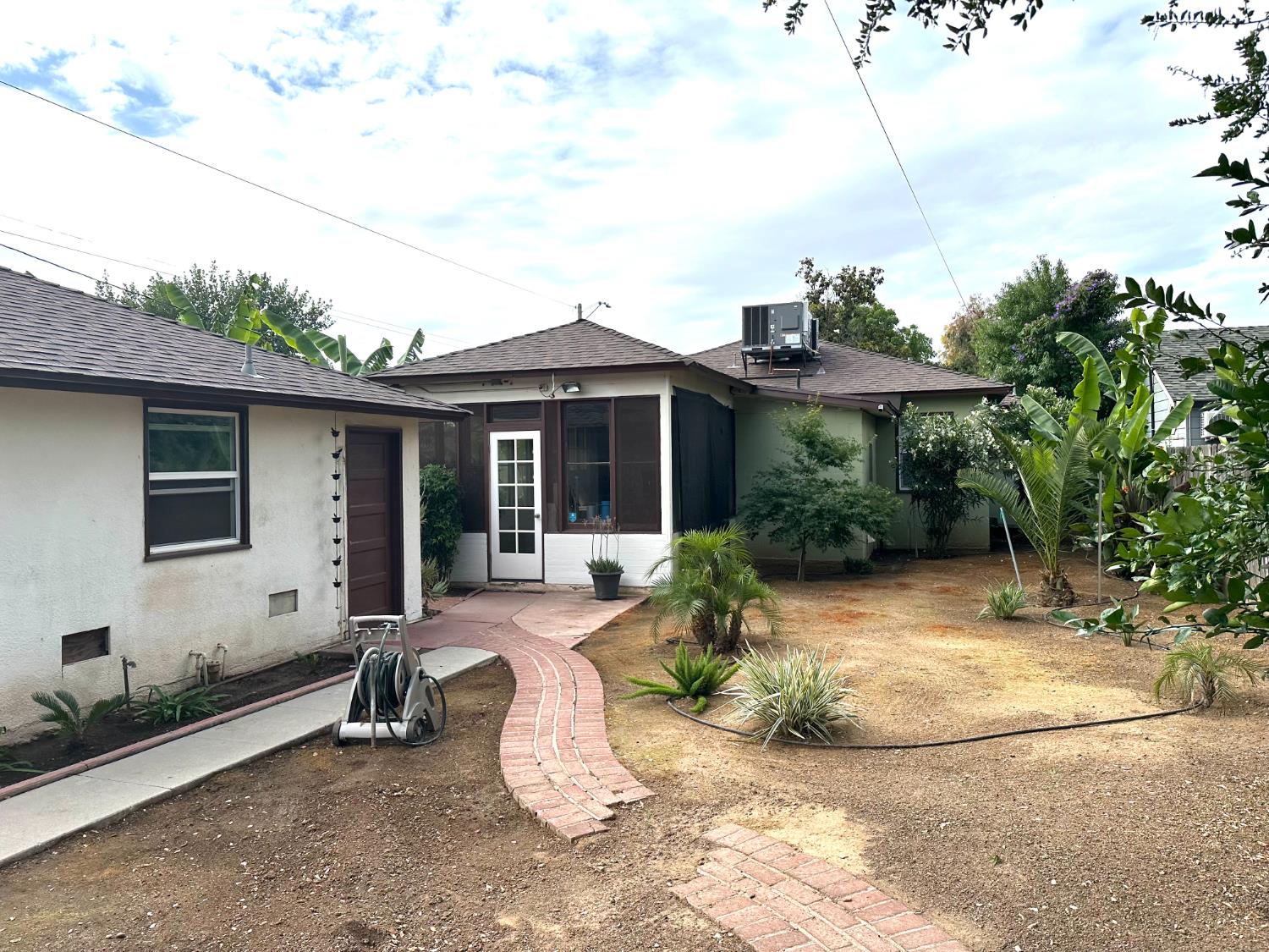 93 E Andrews Ave, Fresno, CA 93704