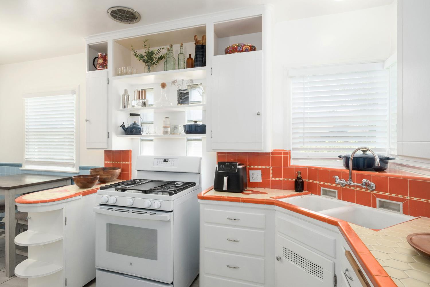 93 E Andrews Ave, Fresno, CA 93704