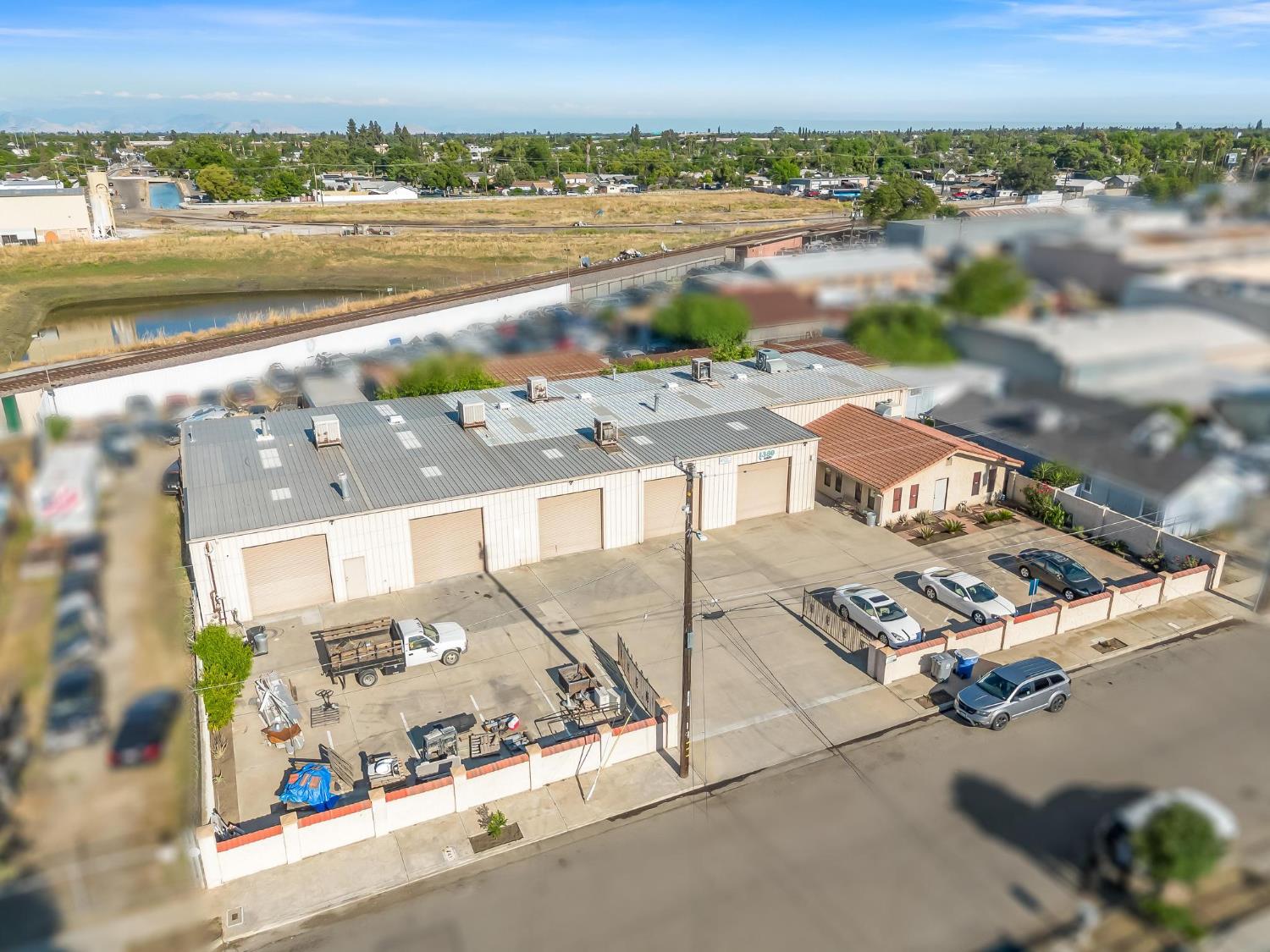 1380 N Abby St, Fresno, CA 93703