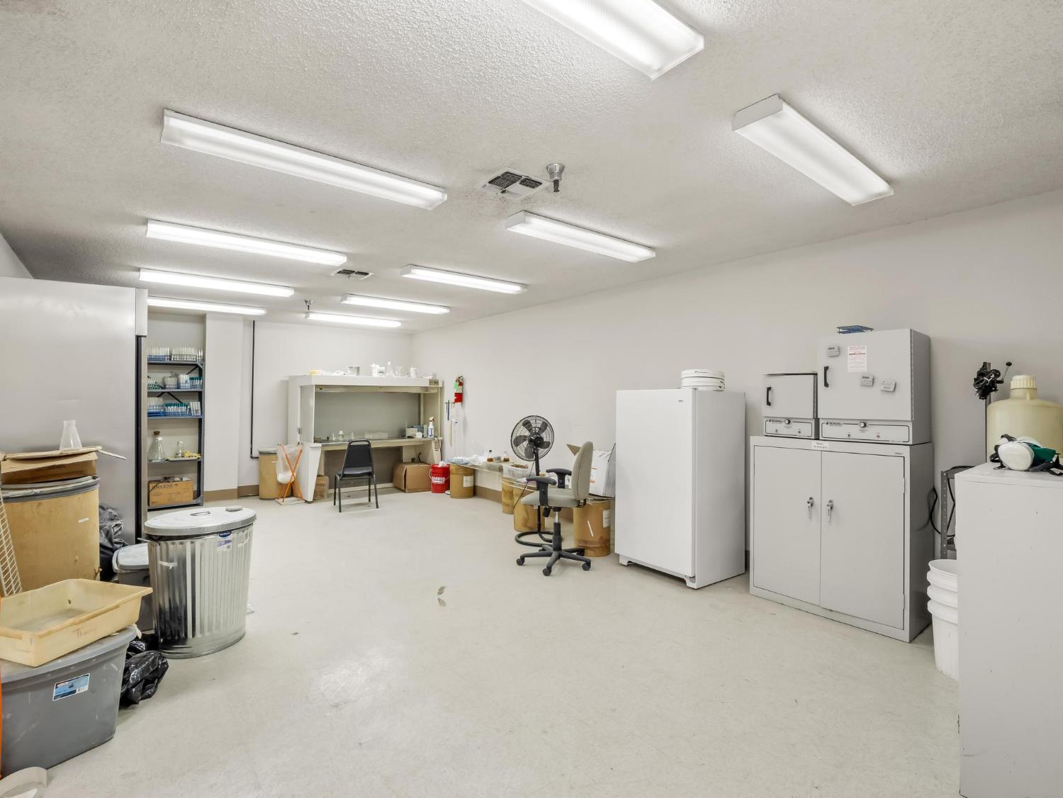 1380 N Abby St, Fresno, CA 93703