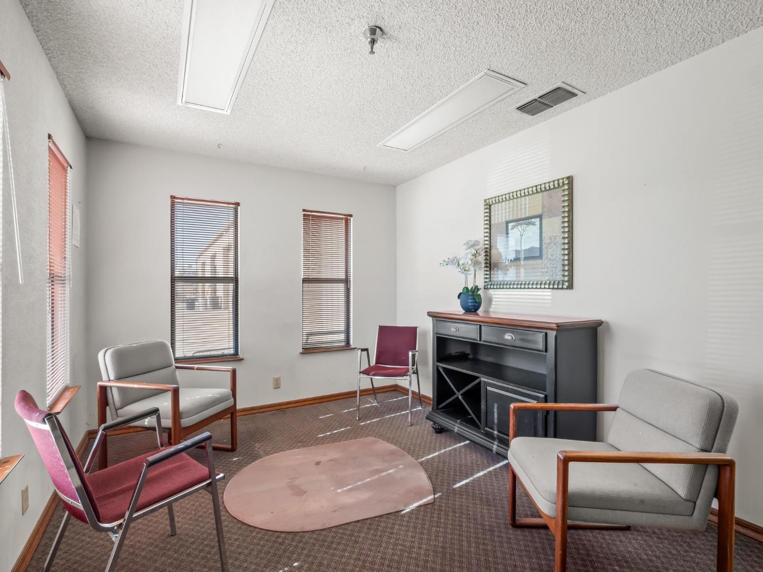 1380 N Abby St, Fresno, CA 93703