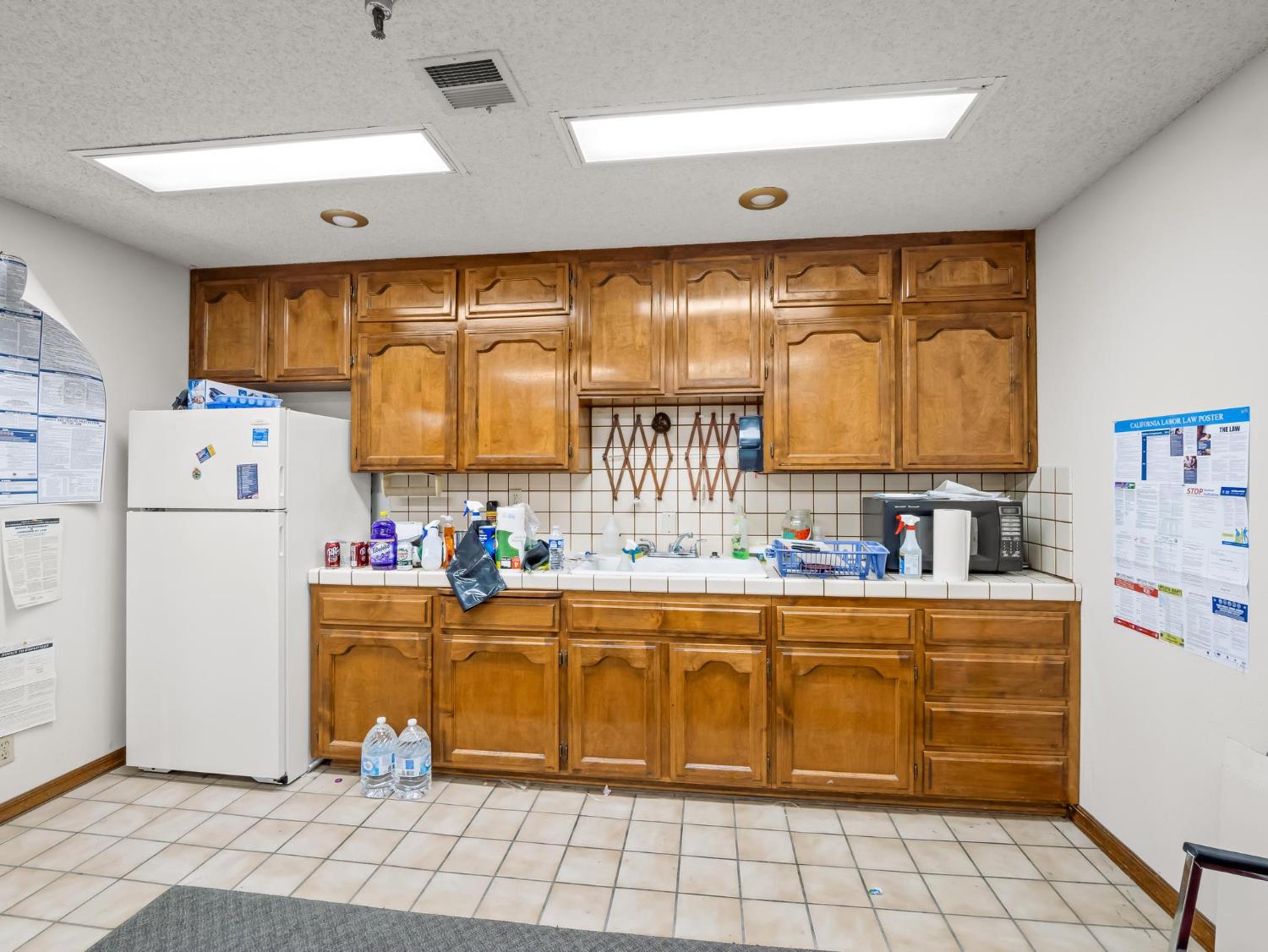 1380 N Abby St, Fresno, CA 93703