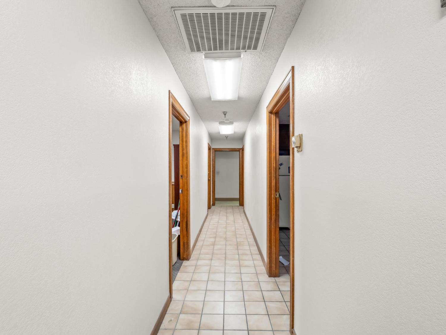 1380 N Abby St, Fresno, CA 93703