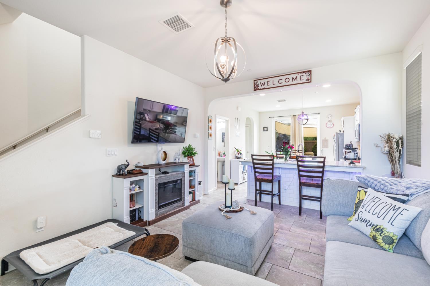 1563 Joy, Clovis, CA 93619