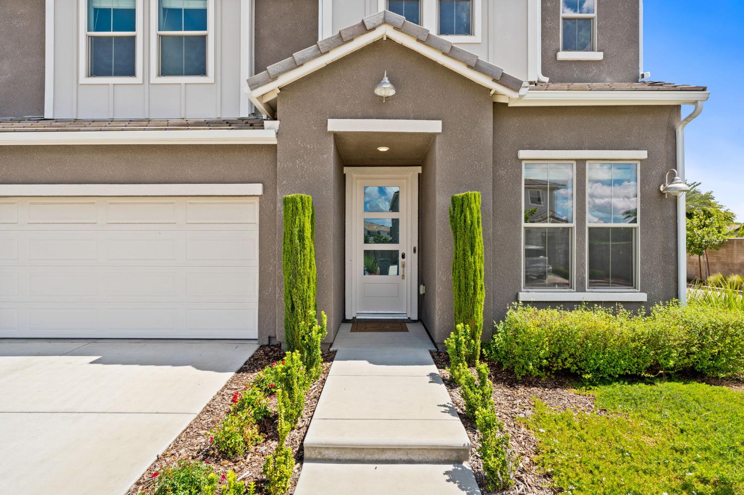 1396 E Via Prato Dr, Fresno, CA 93730