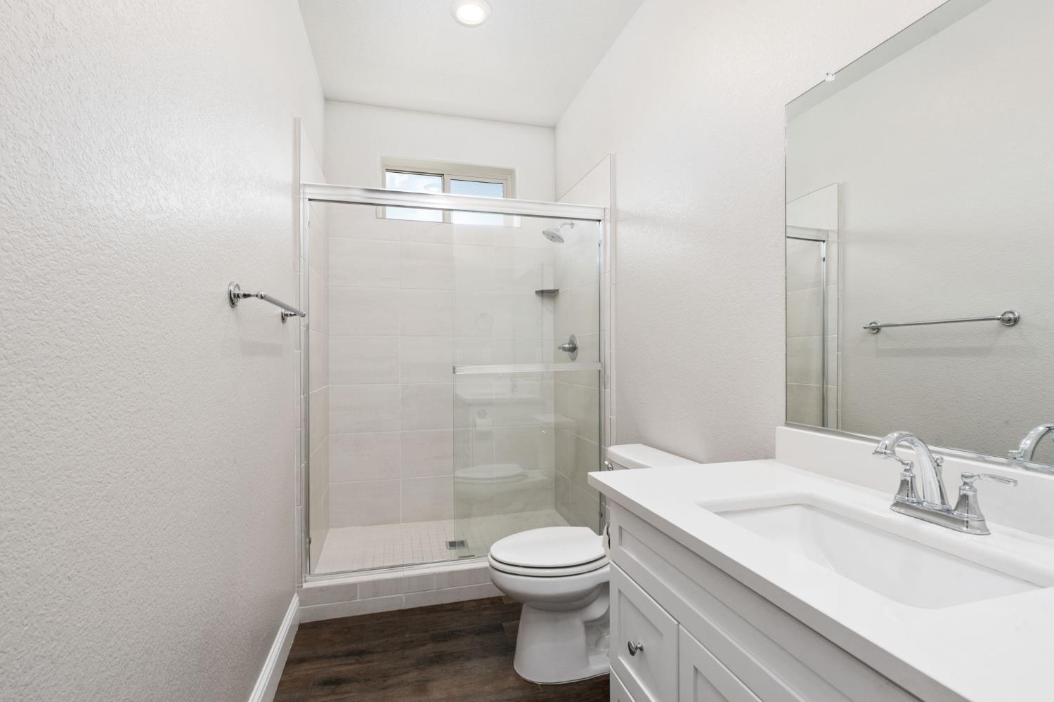 1396 E Via Prato Dr, Fresno, CA 93730