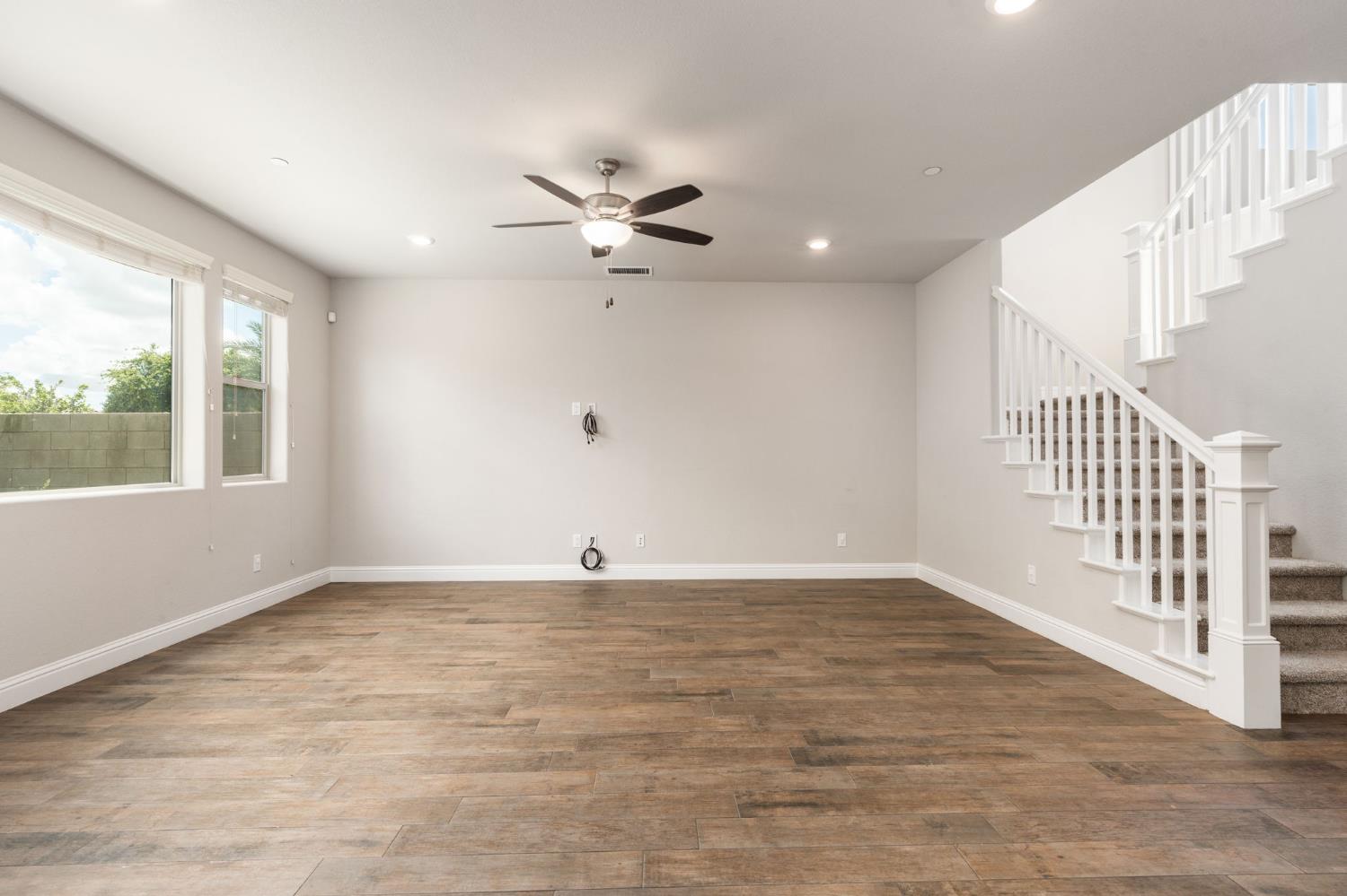 1396 E Via Prato Dr, Fresno, CA 93730