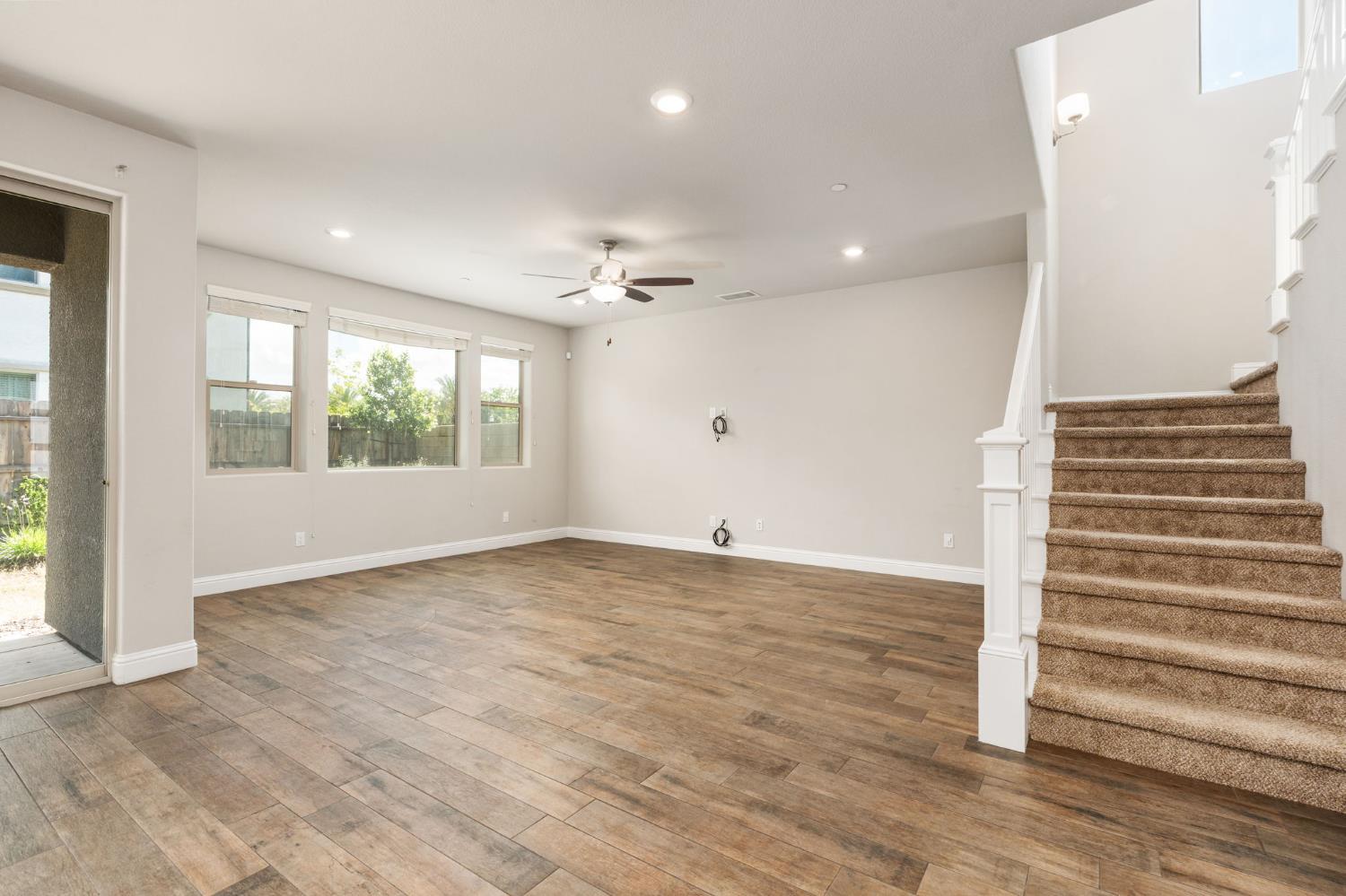 1396 E Via Prato Dr, Fresno, CA 93730