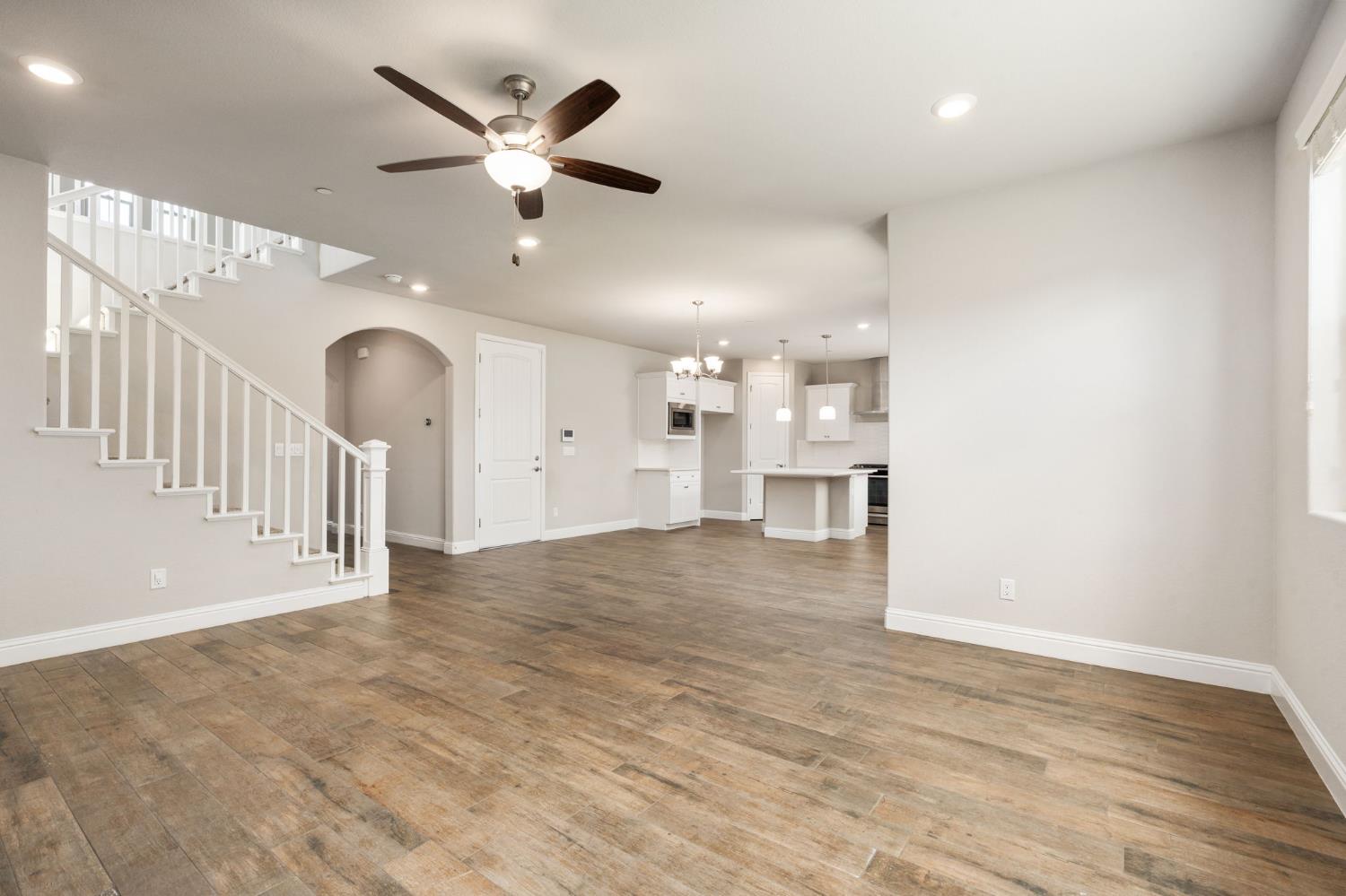 1396 E Via Prato Dr, Fresno, CA 93730