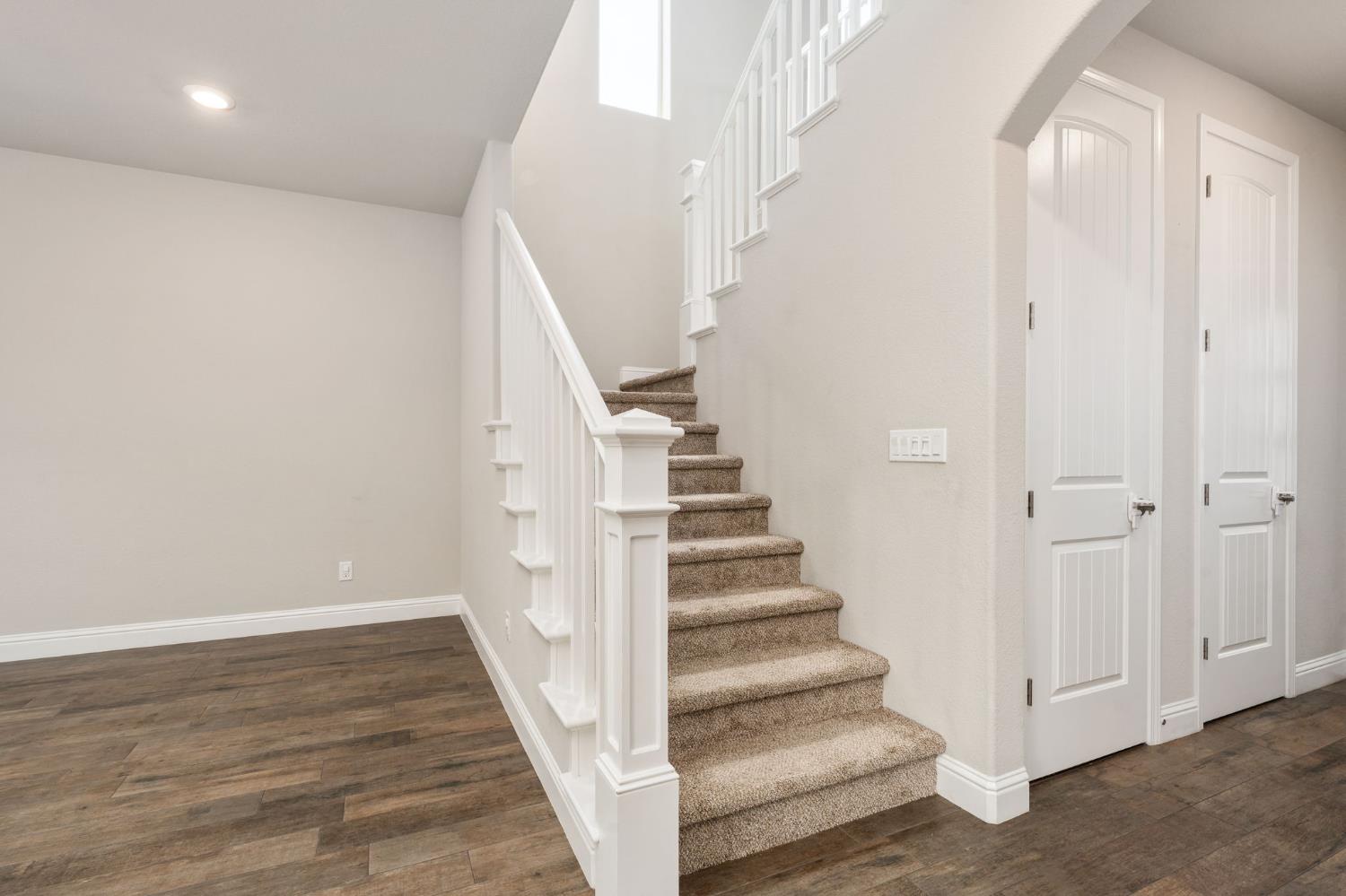 1396 E Via Prato Dr, Fresno, CA 93730