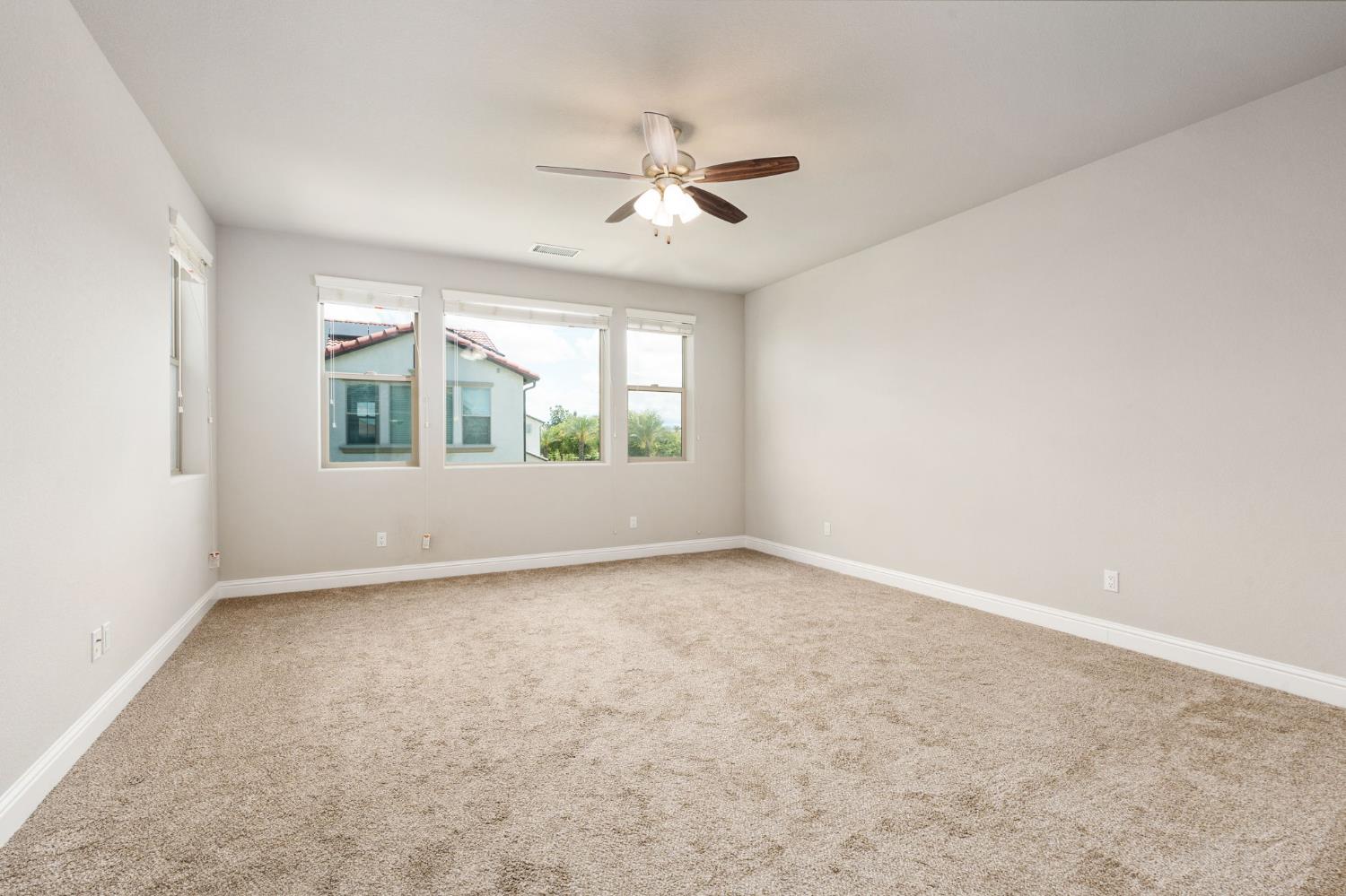 1396 E Via Prato Dr, Fresno, CA 93730