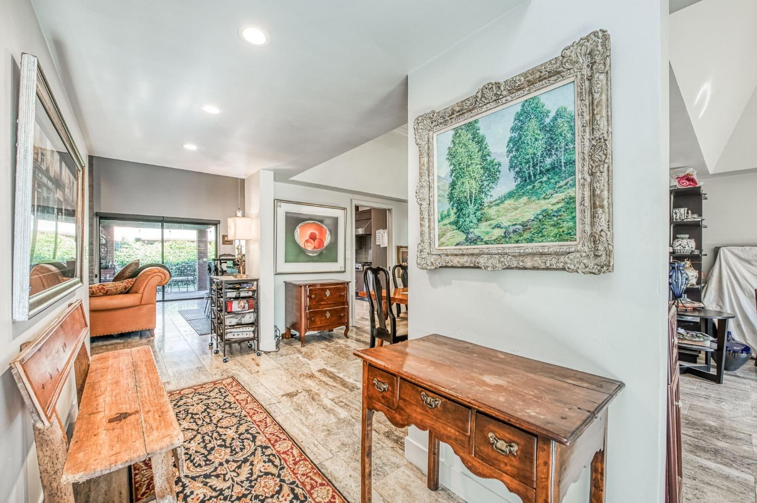 2806 W Kensington Ln, Fresno, CA 93711