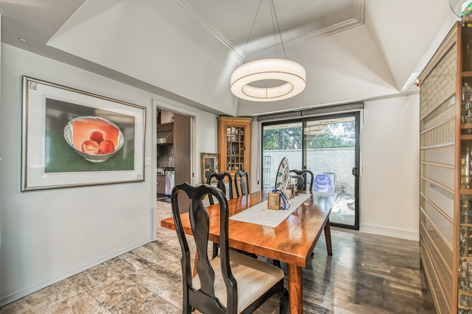 2806 W Kensington Ln, Fresno, CA 93711