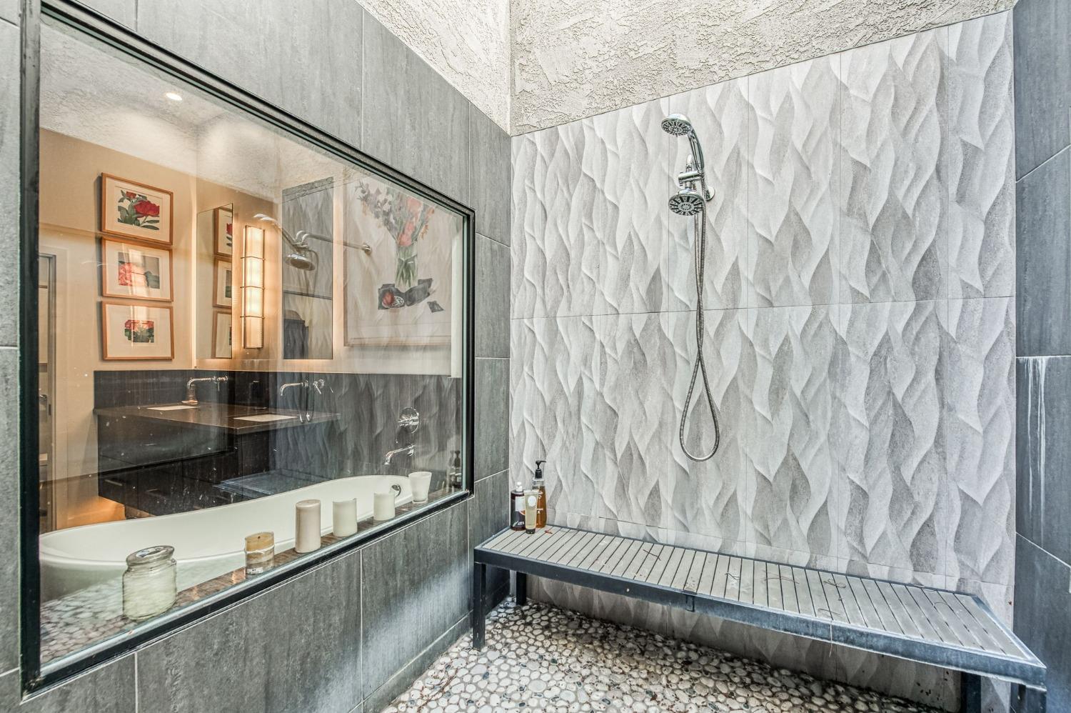 2806 W Kensington Ln, Fresno, CA 93711