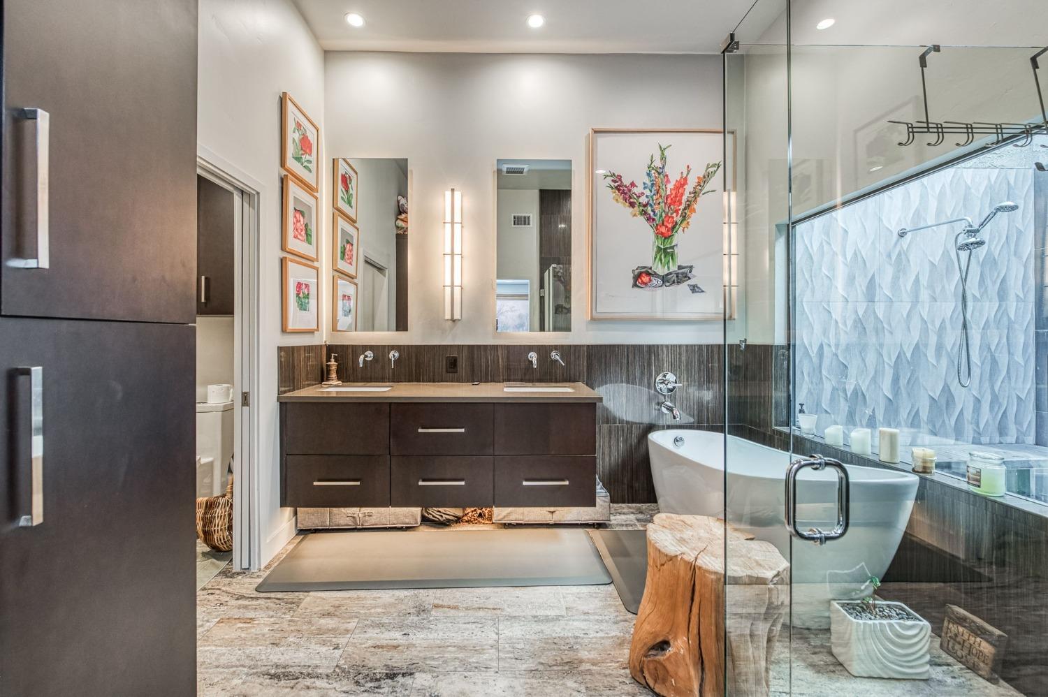 2806 W Kensington Ln, Fresno, CA 93711