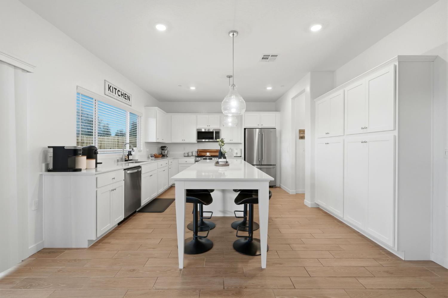 4449 N Phoenix Ave, Fresno, CA 93723