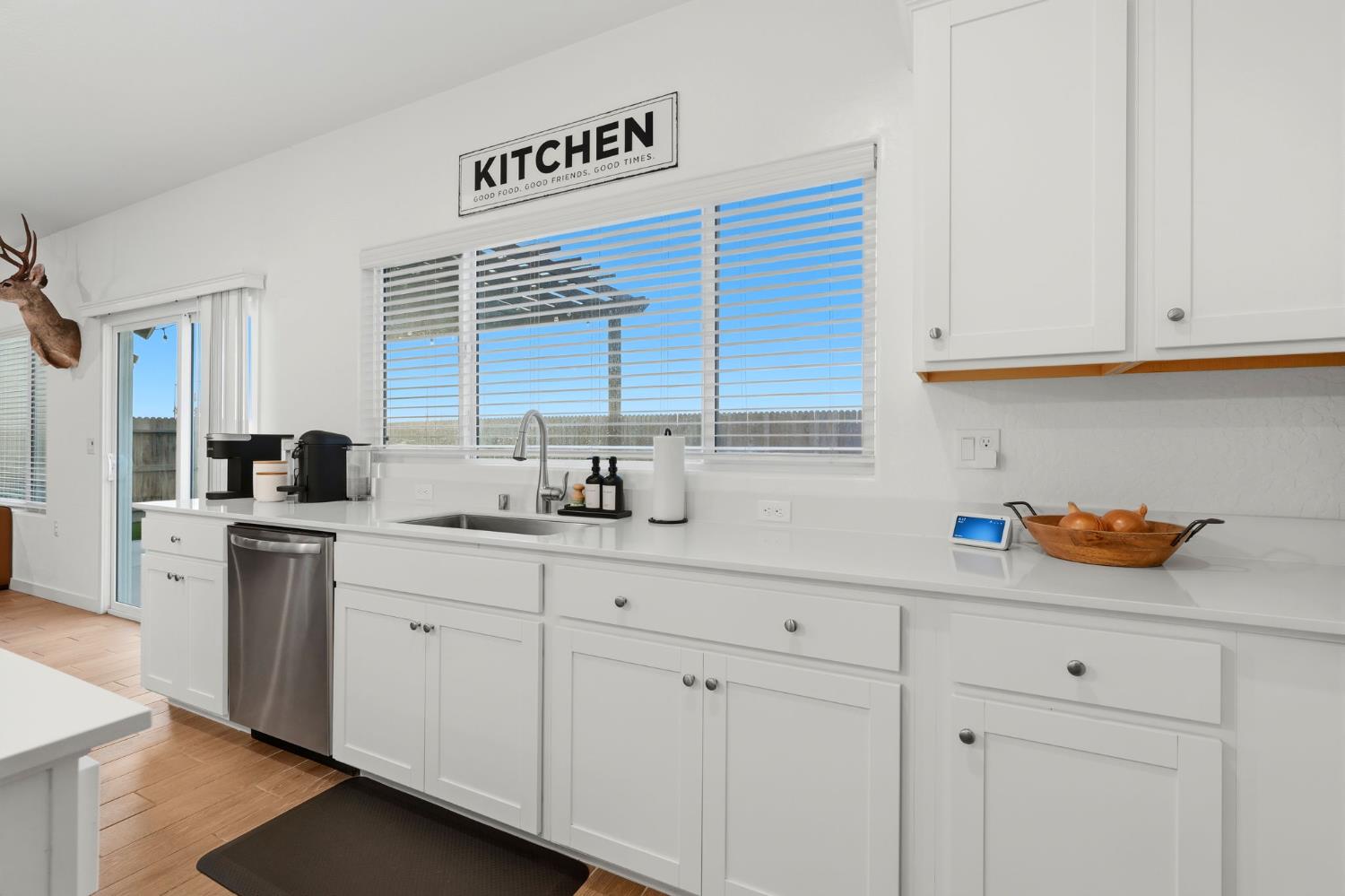 4449 N Phoenix Ave, Fresno, CA 93723