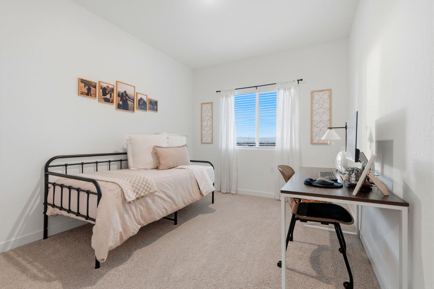 4449 N Phoenix Ave, Fresno, CA 93723