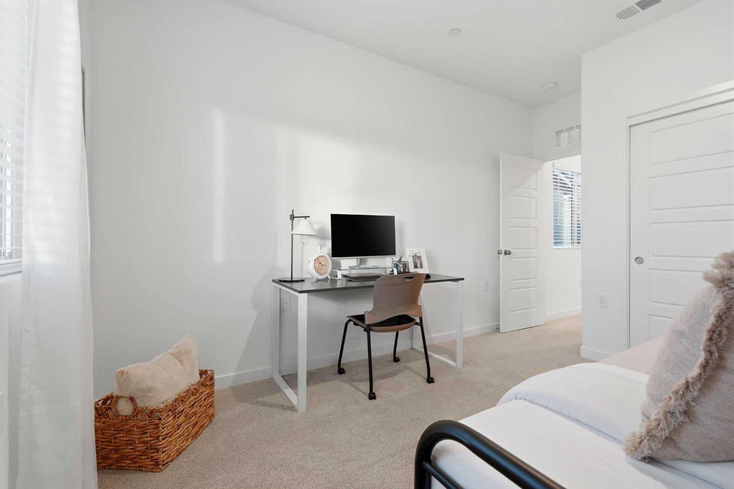 4449 N Phoenix Ave, Fresno, CA 93723