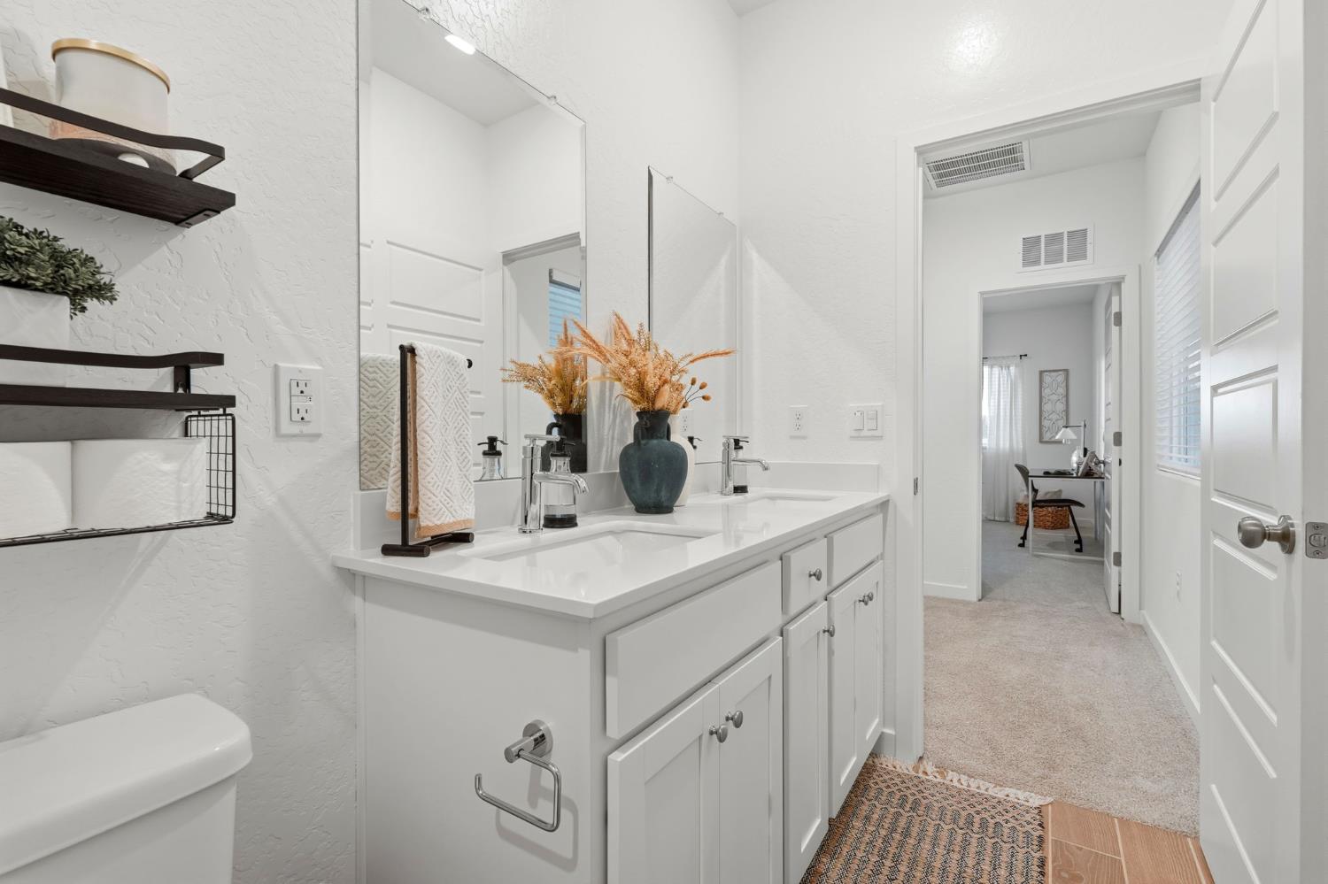 4449 N Phoenix Ave, Fresno, CA 93723