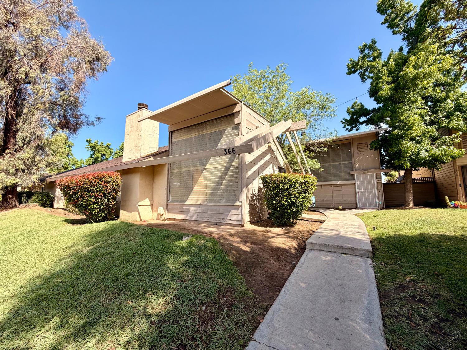 366 E El Paso Ave #101, Fresno, CA 93720