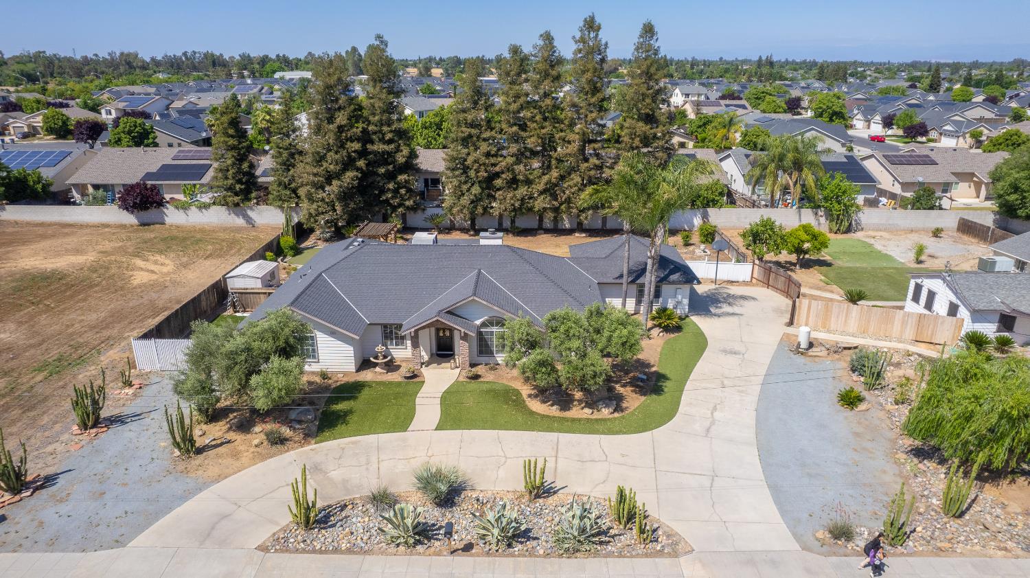 5358 W Clinton Ave, Fresno, CA 93722