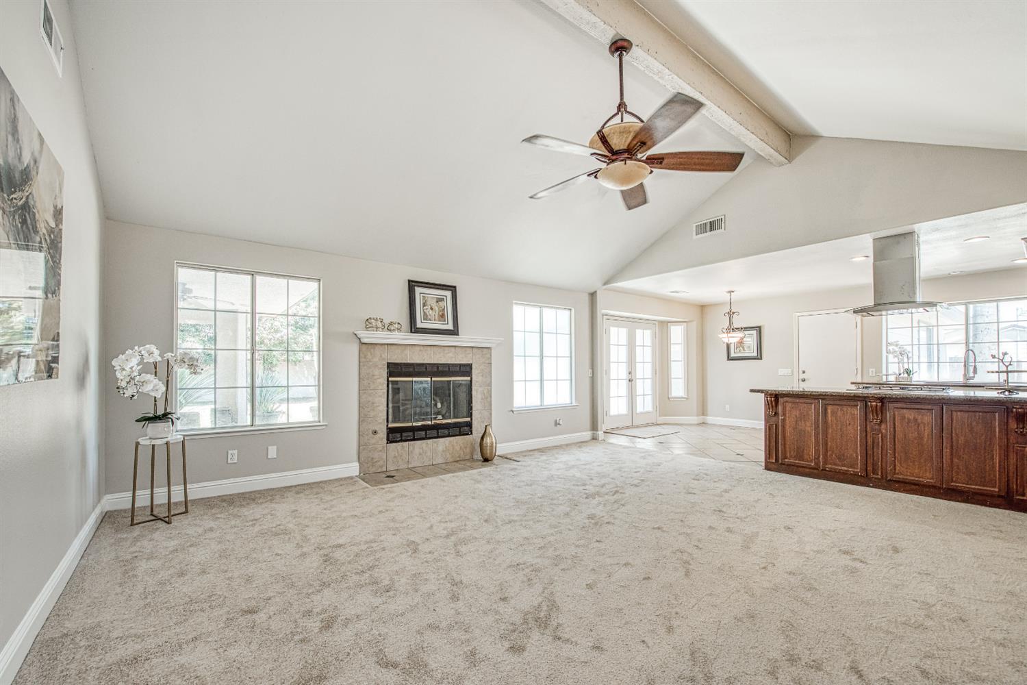 5358 W Clinton Ave, Fresno, CA 93722