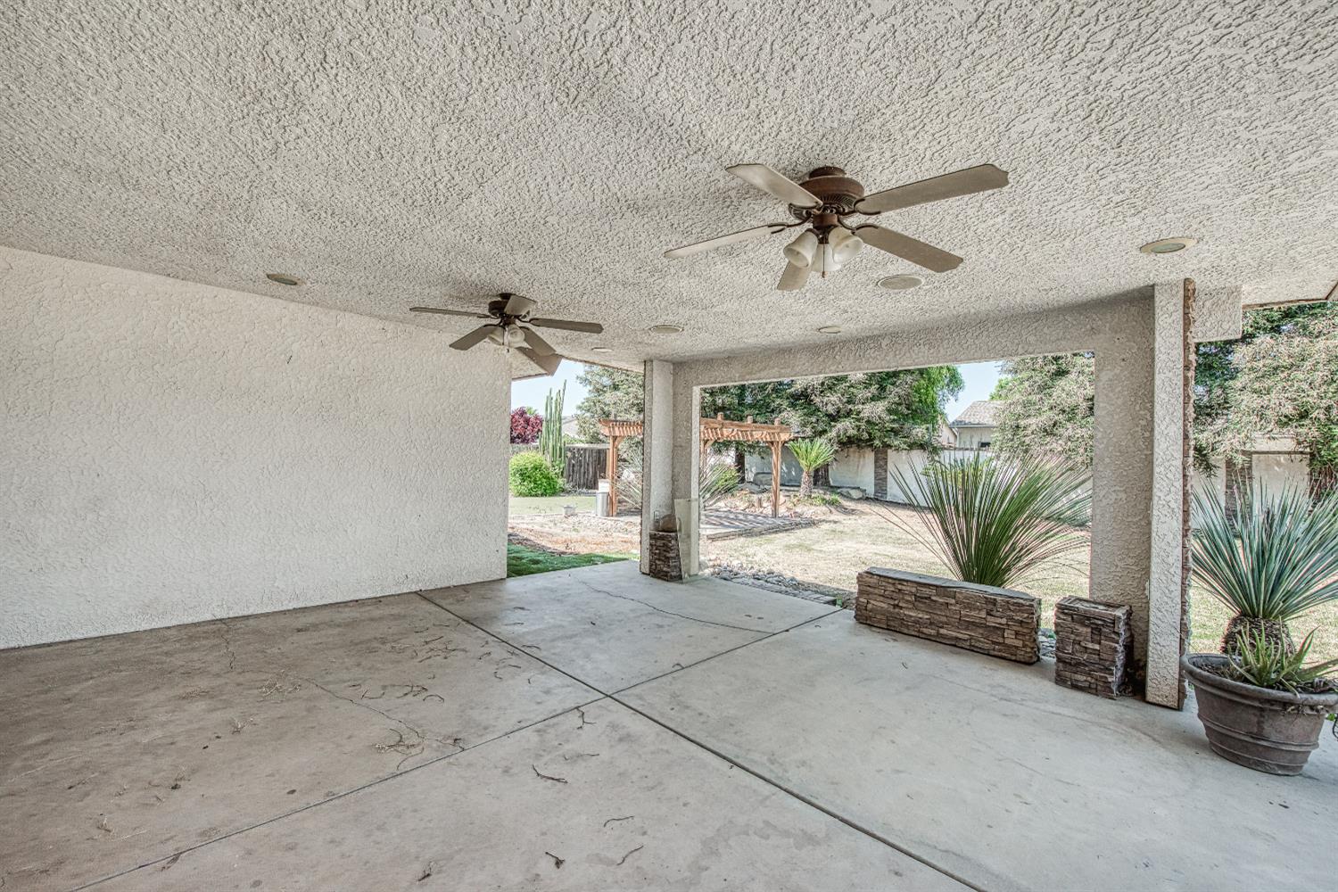 5358 W Clinton Ave, Fresno, CA 93722