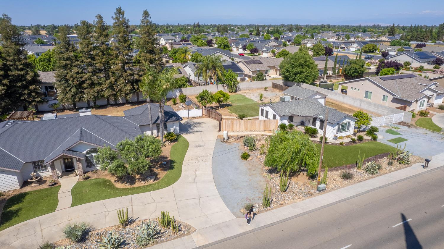 5358 W Clinton Ave, Fresno, CA 93722