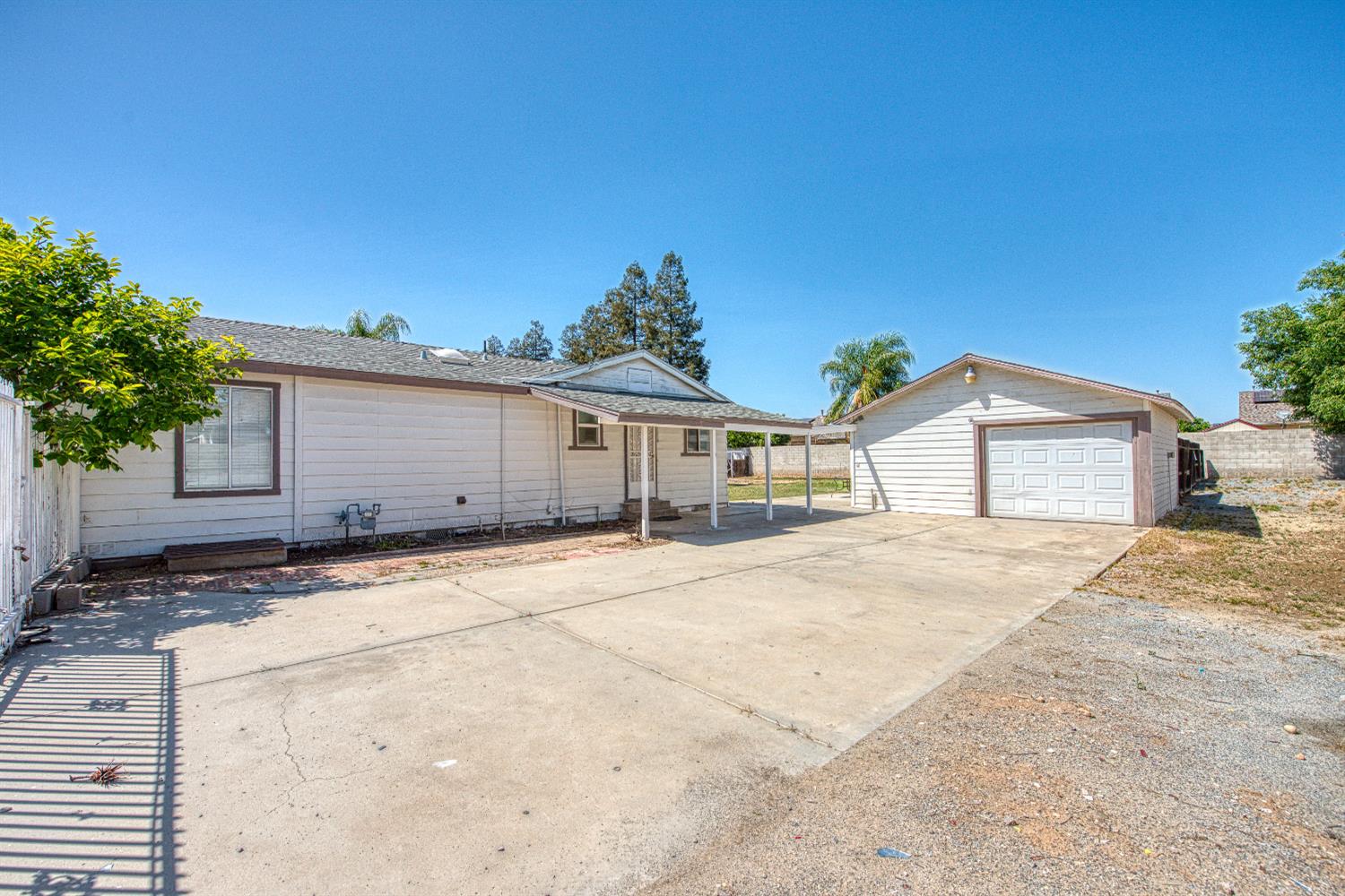 5358 W Clinton Ave, Fresno, CA 93722