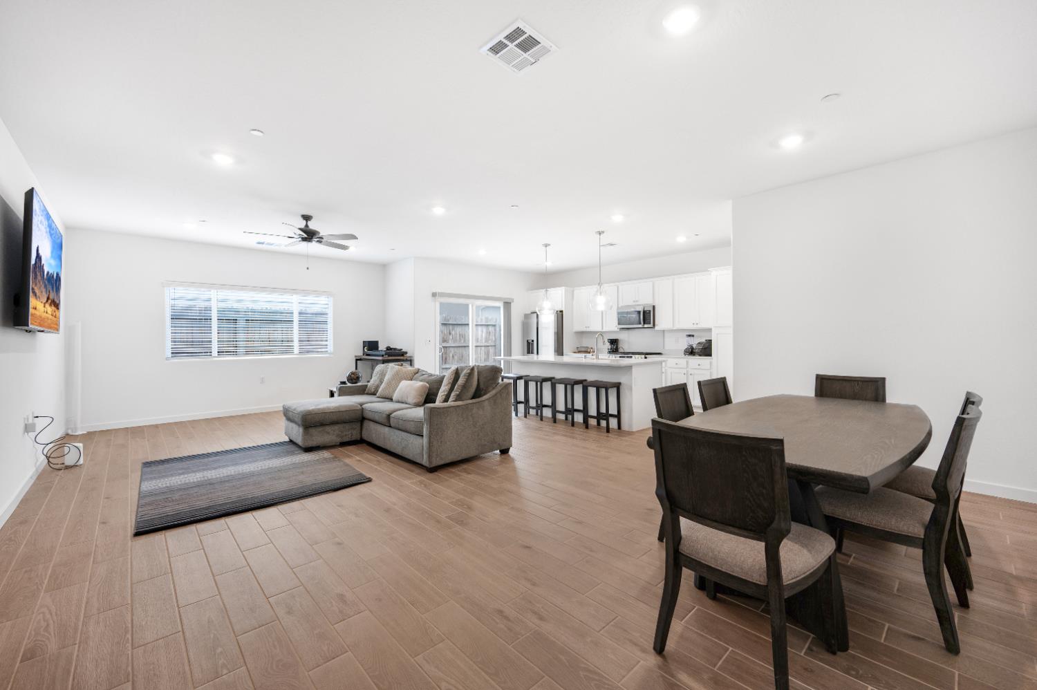 4457 Joaquin Ave, Clovis, CA 93619