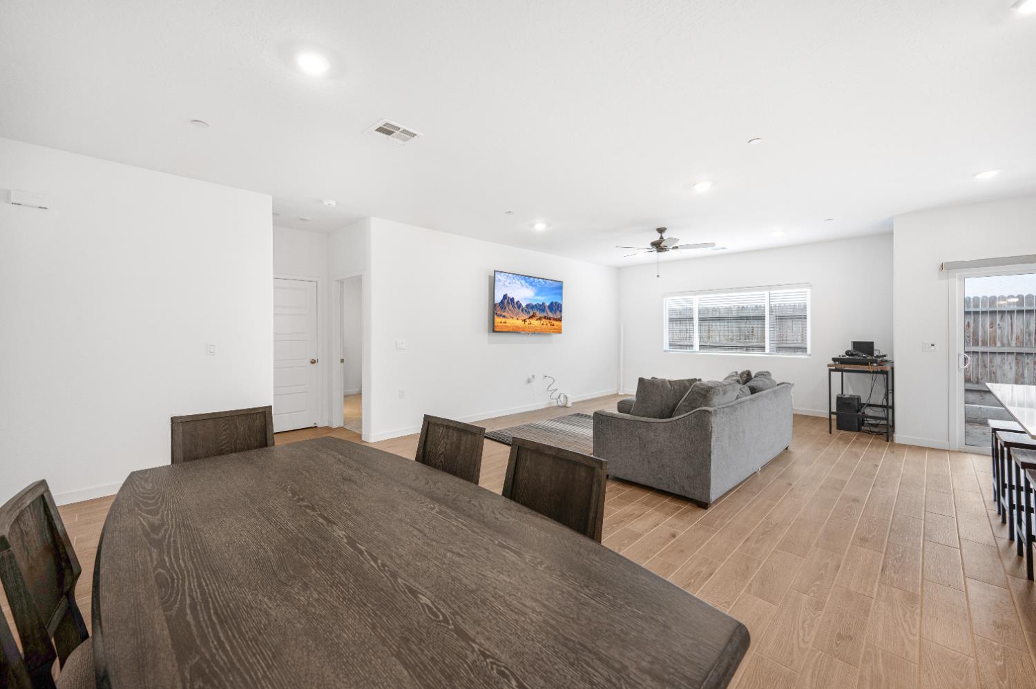 4457 Joaquin Ave, Clovis, CA 93619