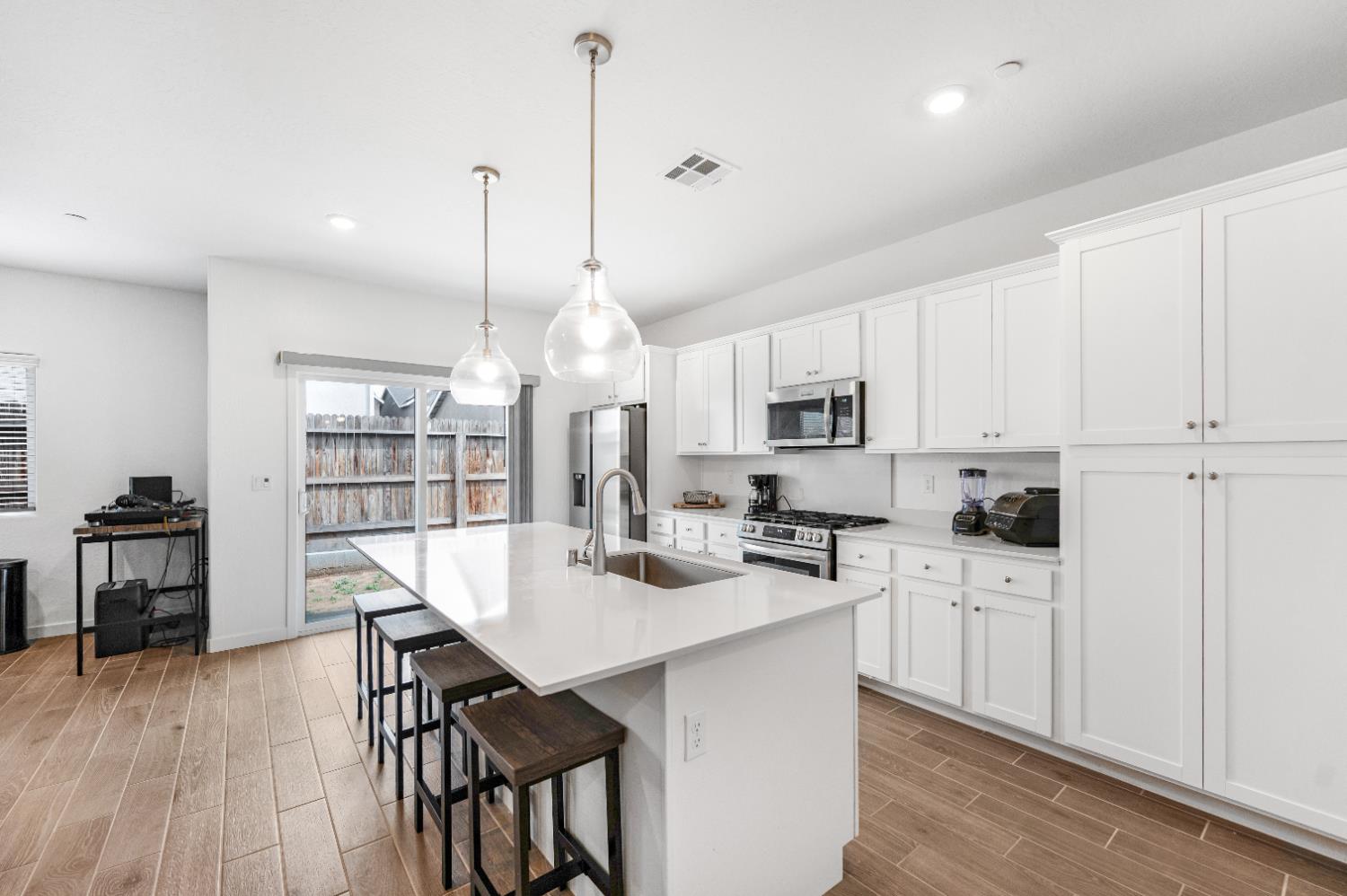 4457 Joaquin Ave, Clovis, CA 93619