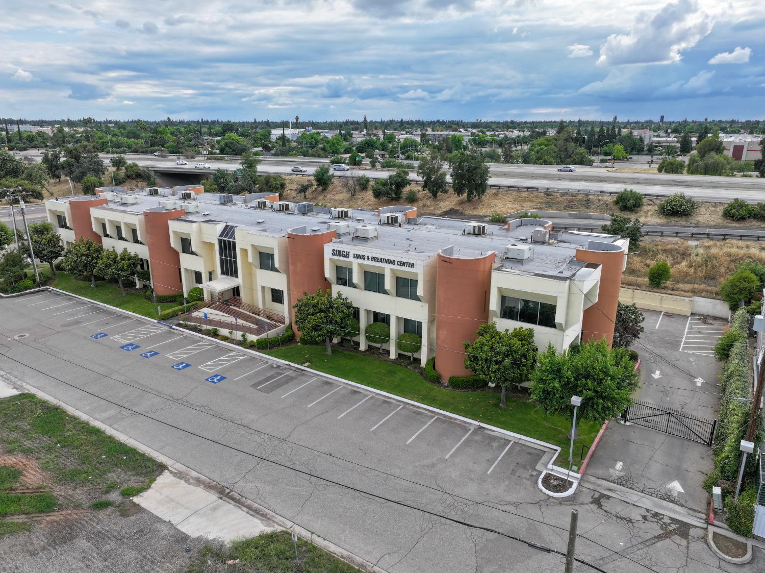 7011 N Howard, Fresno, CA 93720