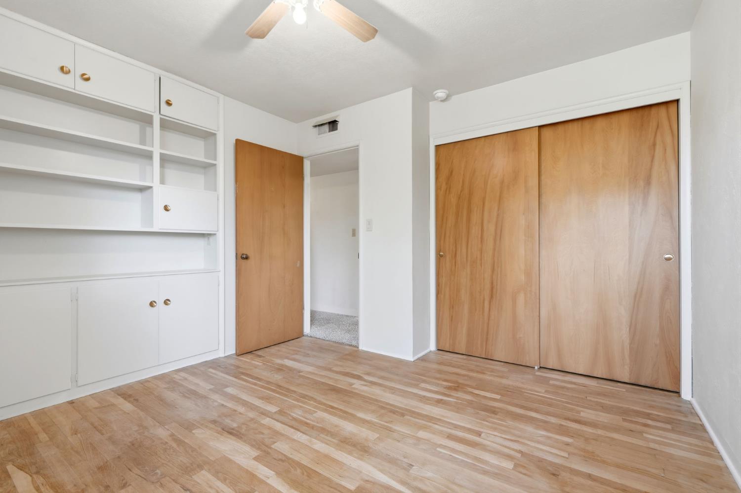 293 W Ponderosa Ave, Reedley, CA 93654