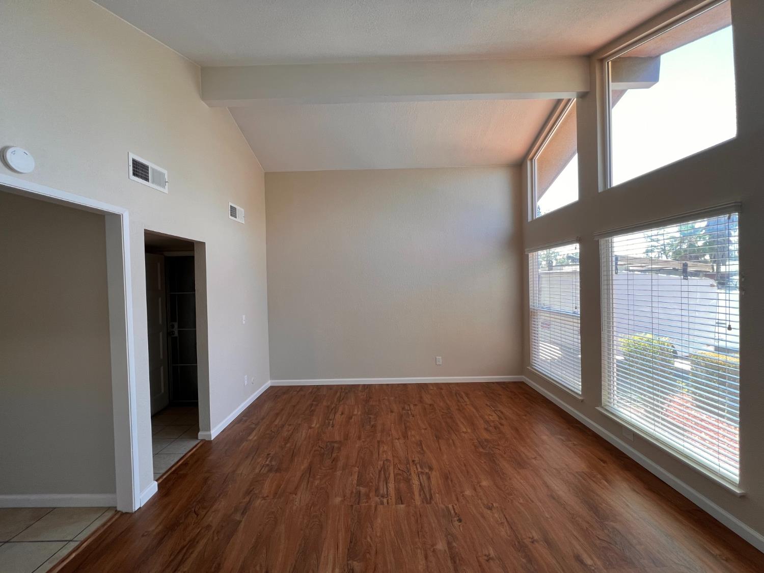 3136 W Austin 101 & 102 Way, Fresno, CA 93722