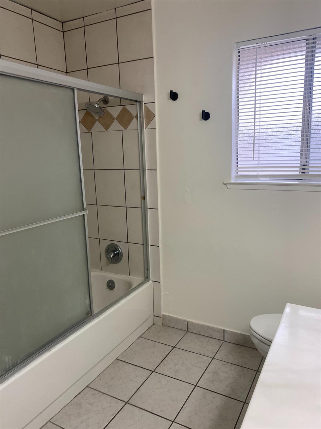 3136 W Austin 101 & 102 Way, Fresno, CA 93722