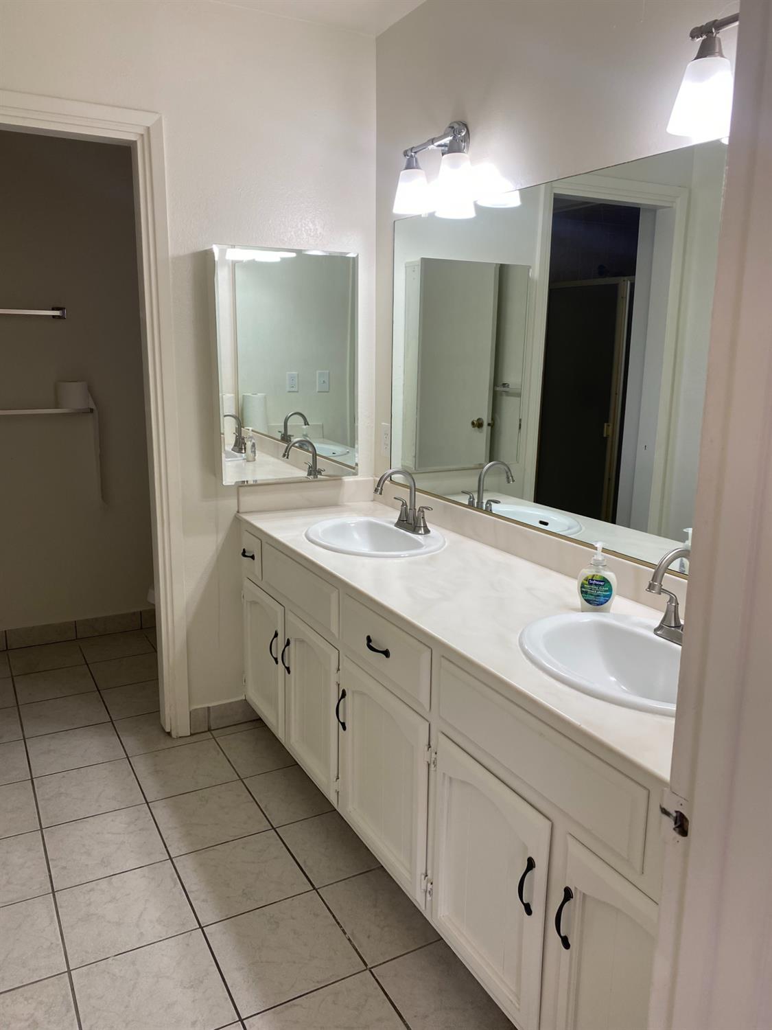 3136 W Austin 101 & 102 Way, Fresno, CA 93722