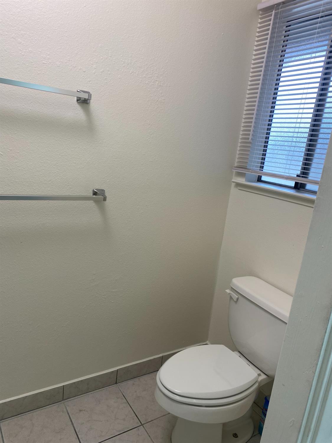 3136 W Austin 101 & 102 Way, Fresno, CA 93722