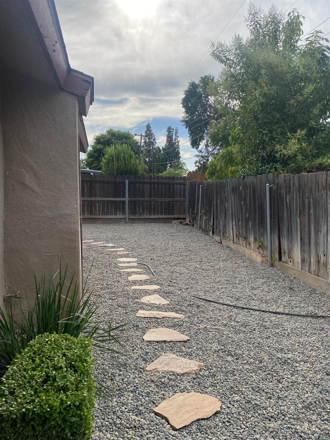 3136 W Austin 101 & 102 Way, Fresno, CA 93722