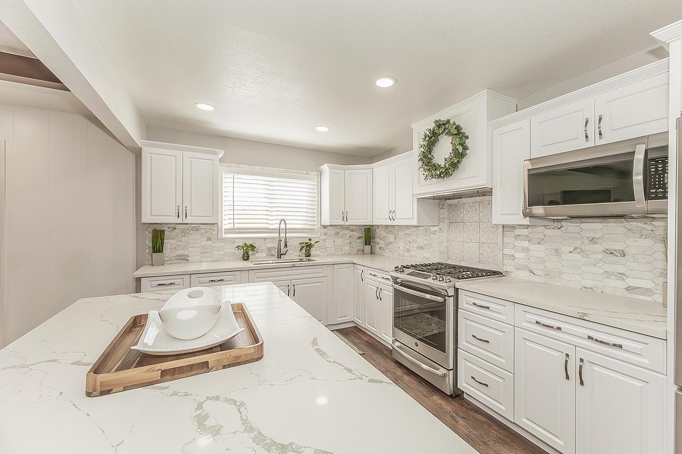 5915 E El Monte Way, Fresno, CA 93727