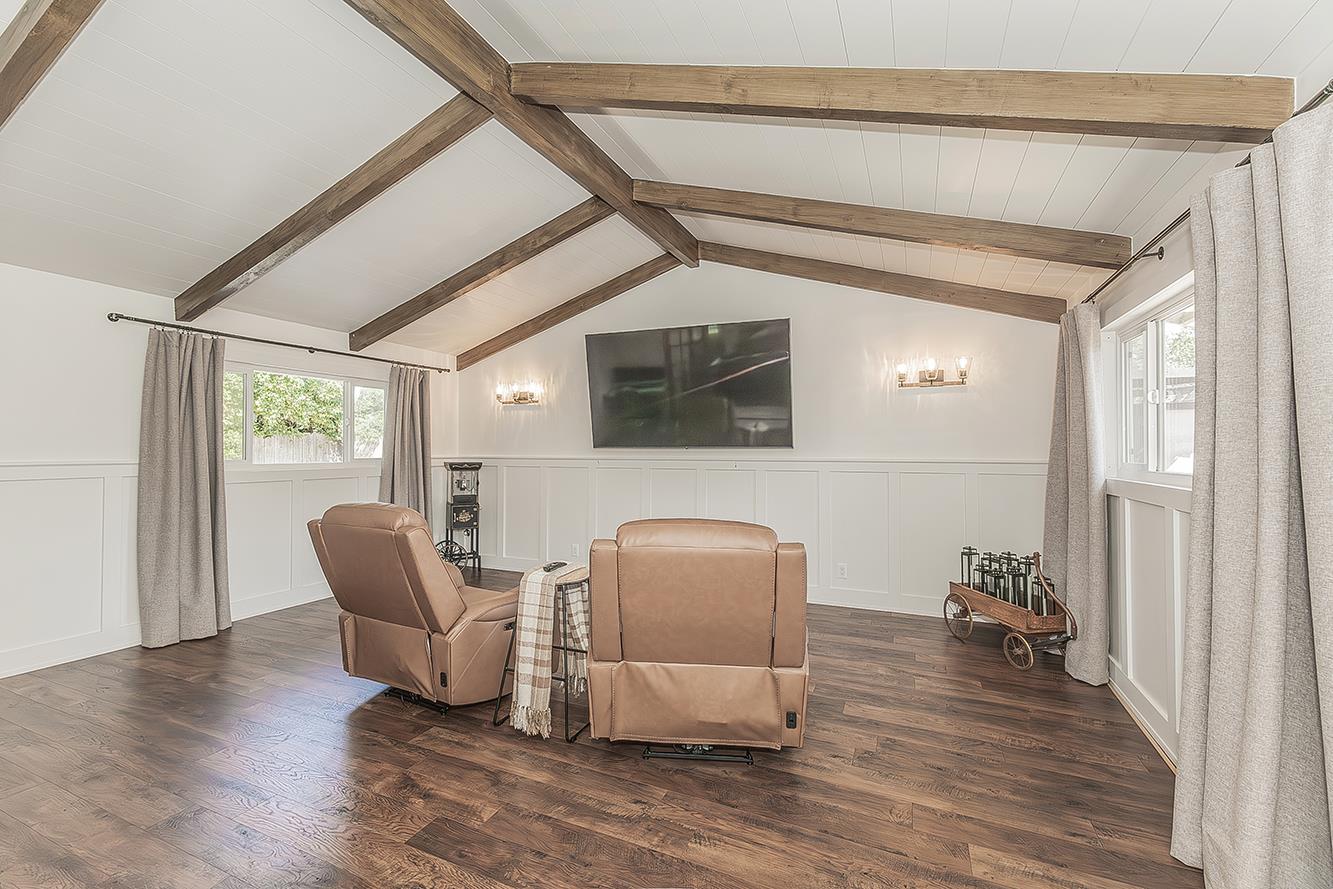 5915 E El Monte Way, Fresno, CA 93727