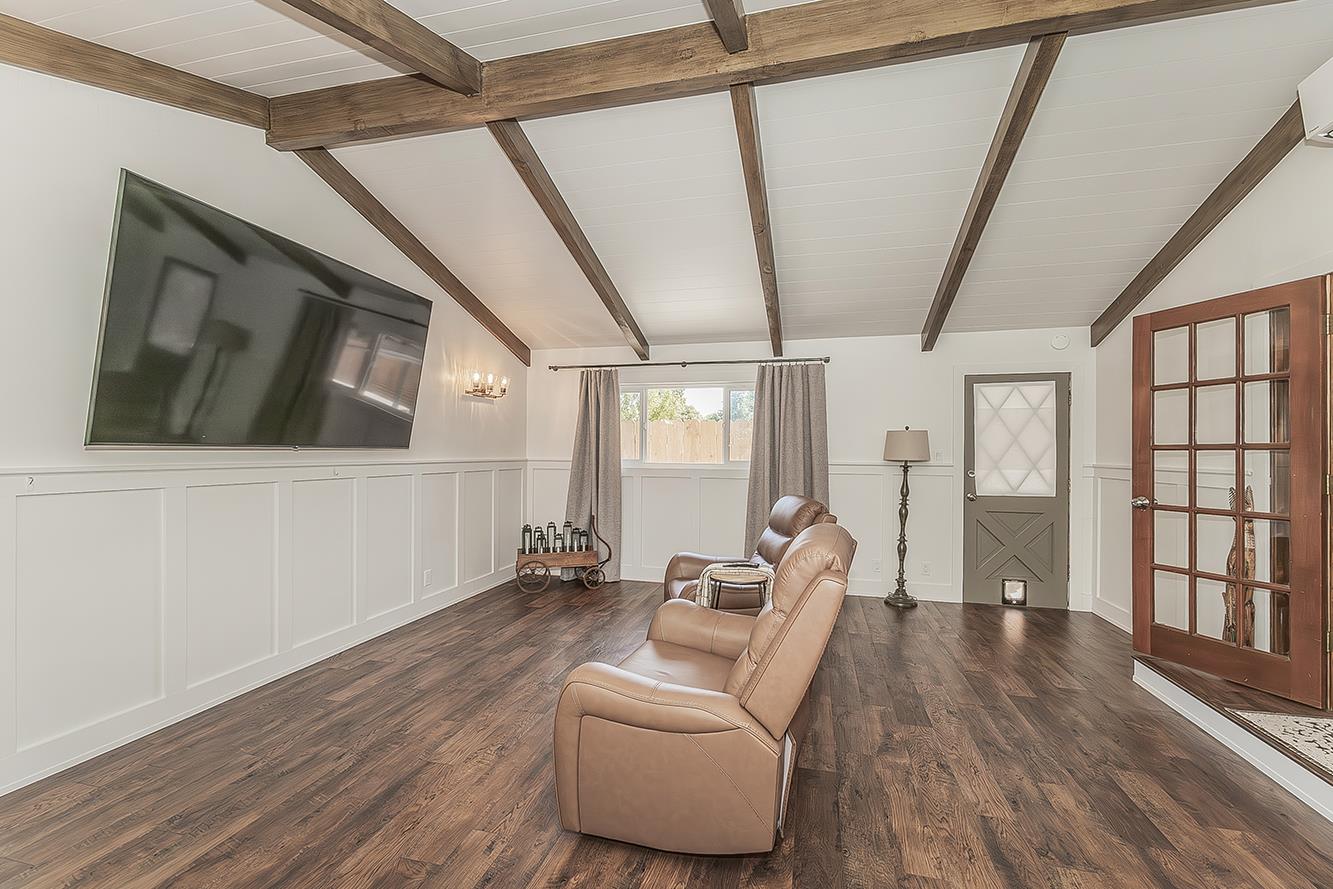 5915 E El Monte Way, Fresno, CA 93727